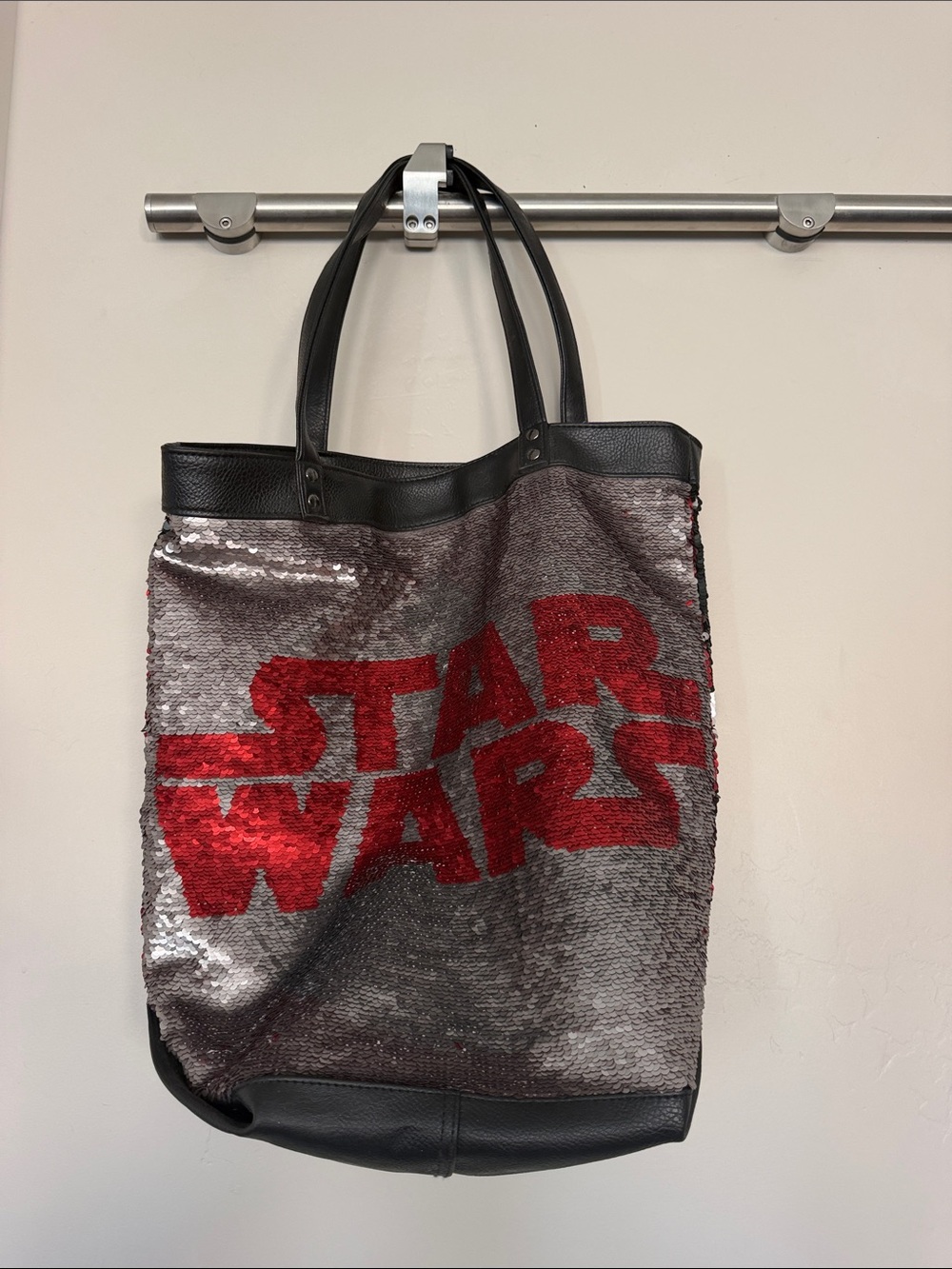Star Wars Sequin Tote Bag – Red and Silver - Picture 1 of 3